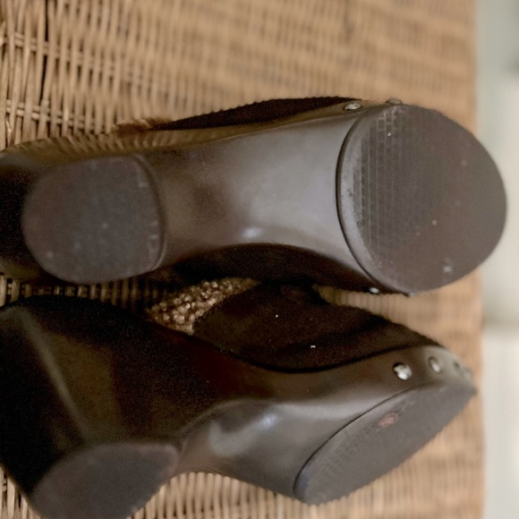 Stuart Weitzman Brown Suede Shearling Lined Studded Mules Size Womens 7.5 - Picture 8 of 8